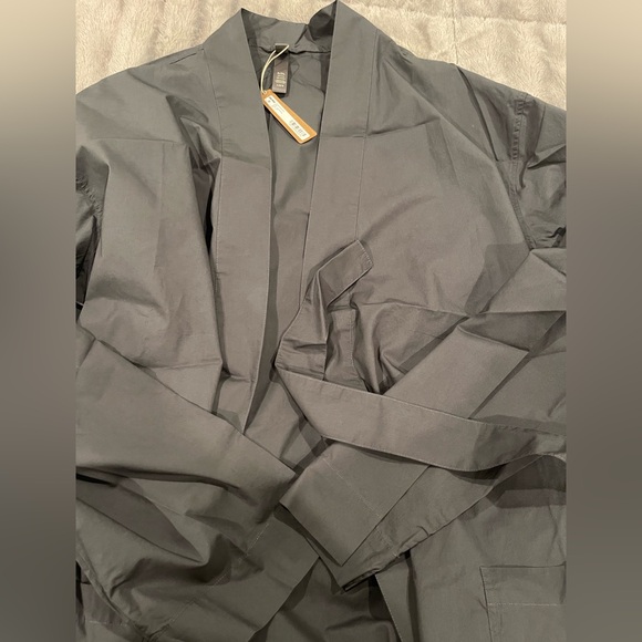 SKIMS Men’s Cotton Poplin Sleep Robe - Picture 5 of 5